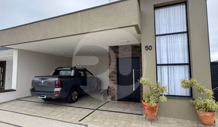 Casa térrea a venda no Condomínio Malibu em Caçapava
