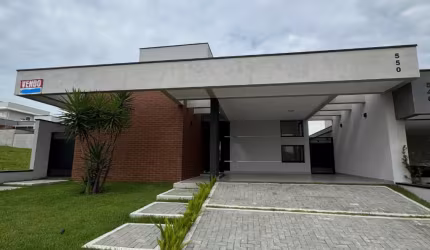Casa térrea no Condomínio Terras do Vale em Caçapava-SP
