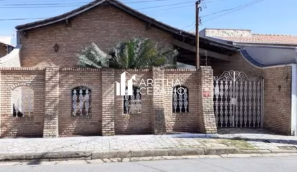 Casa com 04 dormitórios sendo uma suíte à venda, 185m² por R$ 540.000,00 - Jardim Independência - Taubaté - SP
