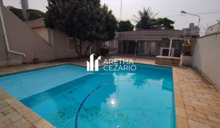 Casa com 04 dormitórios sendo uma suíte à venda, 236m² por R$ 870.000,00 - Jardim Maria Augusta - Taubaté - SP