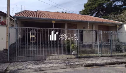 Casa com 03 dormitórios sendo uma suíte à venda, 180m² por R$ 530.000,00 - Vila São Geraldo - Taubaté - SP