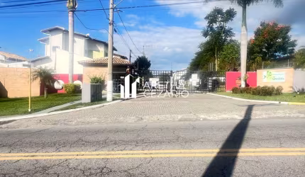 Sobrado de 03 Dormitórios sendo uma suíte à venda no Condomínio Residencial Jardins - Taubaté - SP