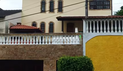 Excelente Casa em Condomínio