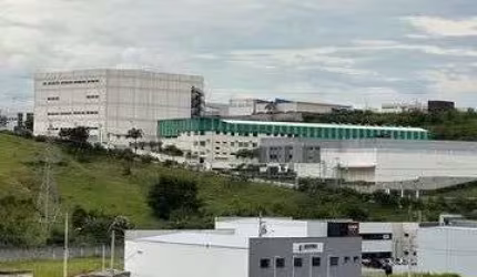 Terreno de 680m2 plano no Condomínio Industrial Multiplus