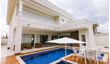 Exuberante Sobrado no Cond Jardim do Golfe 5 Suítes, Totalmente MOBILIADO - Avalia 50% de Permuta -
