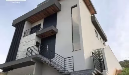 Casa de Condomínio com 4 Quartos e 6 banheiros