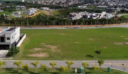 Terreno plano no Condomínio Alphaville 1 - PLANO, parte ALTA, 505,54 m², próximo da PRAÇA!