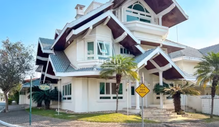 Casa em Condomínio no Jardim Aquarius
