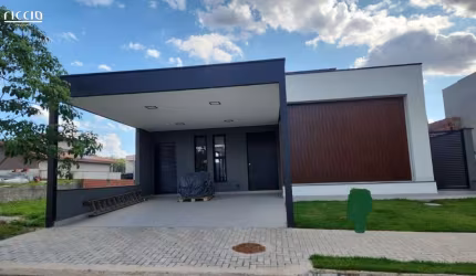 Casa em Condomínio no Loteamento Floresta