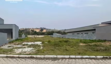 Terreno com pequeno aclivel 1200 m² Condominio Vale dos Lagos Jacarei SP