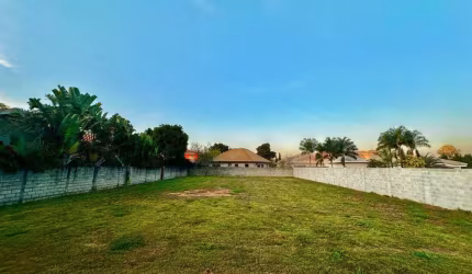 Terreno plano no condomínio Mirante do Vale em Jacareí