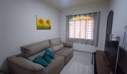 Ótima Casa de 3 Quartos Rua Tranquila no Jardim América São José dos Campos