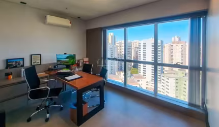 Sala Comercial à venda no Edifício The One Jardim Aquarius, 72 m² 6 Vagas LIVRES - Pronta para Work