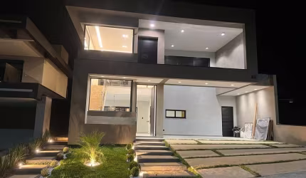 Casa de alto padrão para venda no condomínio Santa Mônica com 3 dormitórios, sendo 1 suíte!