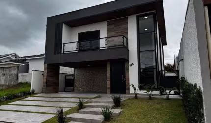 Imóvel à Venda - Casa com 4 Quartos, 3 Suítes, Piscina e Churrasqueira em São José dos Campos