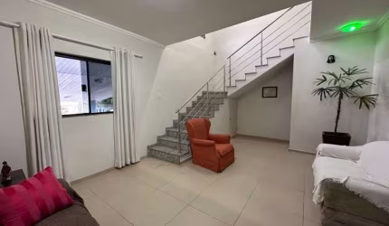 Casa sobrado no Condomínio Residencial Jardins no Jardim Satélite