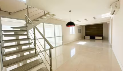 Cobertura a venda na Vila AdyAnna 330 m²