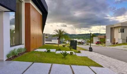Casa Térrea Nova à Venda  3 Suítes | Condomínio Fechado | Alto Padrão