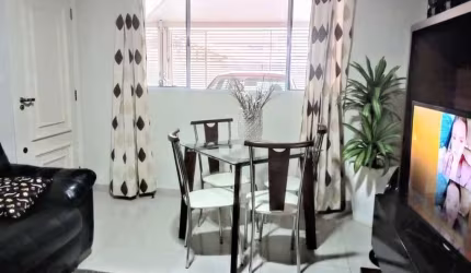 Charmosa casa com 3 dormitórios no Parque Industrial, em São José dos Campos,