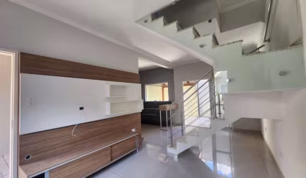 Casa em Condomínio no Jardim Uirá