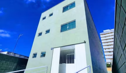 Galpão a venda no bairro do Jardim Satélite com 433 m2 de área.