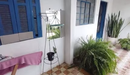 Casa com ponto Comercial no Jardim Satélite em São José dos Campos