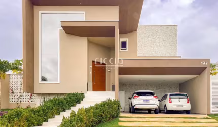 Casa à Venda -  com 4 dormitórios (3 Suites / 1 Americana) no Cond. Alphaville 1, Com 300 m², repleto de Armários