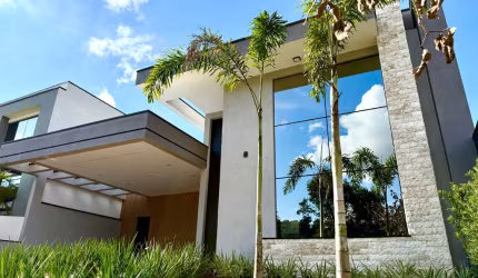 maravilhosa casa em Condomínio, Piscina, 3 suítes