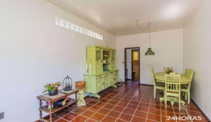 Sobrado com 3 dormitórios sendo 1 suíte à venda, 263 m² por R$ 749.545 - Nossa Senhora das Graças - Canoas/RS