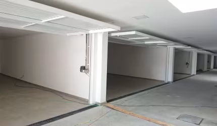 Prédio à venda na Rua Amália Túlio Costa, Santa Felicidade, Curitiba