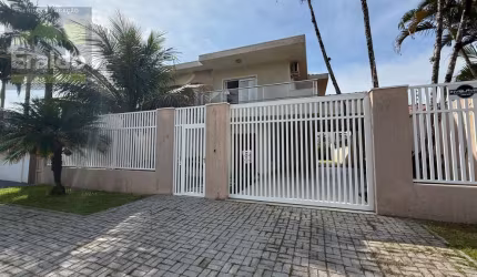 Sobrado em Balneário Caiobá - Matinhos, PR
