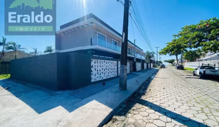 Sobrado em Balneário Praia Grande - Matinhos, PR
