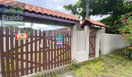 Casa em Balneário Ipacaraí - Matinhos, PR