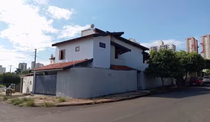 SOBRADO EXCELENTE LOCALIZAÇÃO!!!! PRÓXIMO NOSSA SRA. FÁTIMA