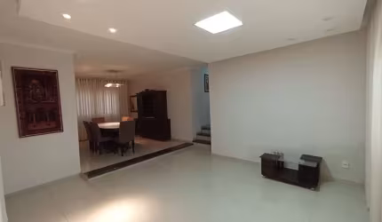 Linda Residência 3 dormitórios /suíte , com planejados e ar condicionado