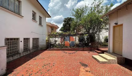 Casa térrea com 630m2 de terreno e 6 dormitórios sendo 3 suítes!