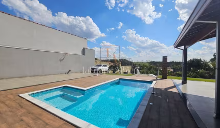 Chácara em condomínio á venda com 3 suites, Limeira/SP