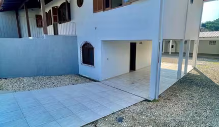 Casa com 4 quartos à venda na Rua Sabiá, 27, Água Verde, Blumenau, 270 m2 por R$ 850.000