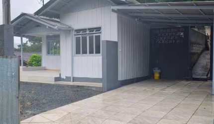Casa com 3 quartos para alugar no Progresso, Blumenau  por R$ 1.600