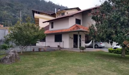 Casa com 4 quartos à venda na Rua Benno Mohr, 17, Salto Weissbach, Blumenau, 191 m2 por R$ 850.000
