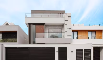 Casa com 5 suítes sendo 1 terréa no Recreio dos Bandeirantes, 1 locação