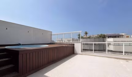 Cobertura duplex sensacional à venda em frente ao Posto 9 - Recreio dos Bandeirantes.