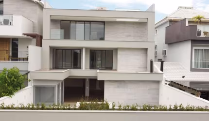 Mansão à venda no Art Life, com 4 pavimentos, 430m2, 5 suítes e revestimento de