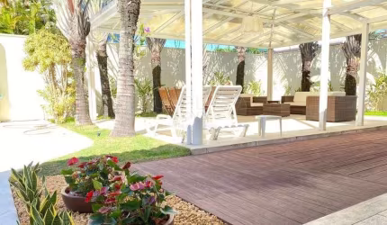 Maravilhosa casa à venda no condomínio Santa Mônica Jardins - Barra da Tijuca