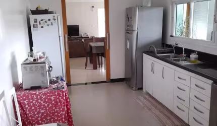 Casa 3 quartos Condominio