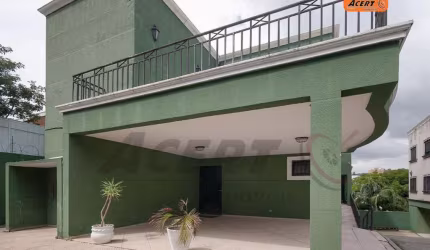 MORE EM CONDOMÍNIO FECHADO BEM LOCALIZADO - VL. ALBERTINA