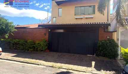 Excelente imóvel amplo, 03 suítes, piscina, espaço gourmet e suíte externa.