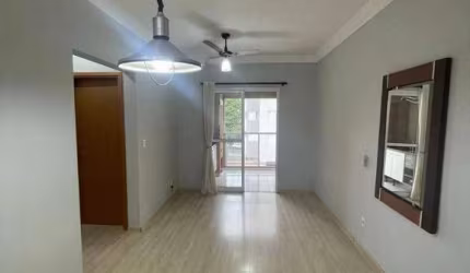 Excelente Apto, localização privilegiada, 02 dormitórios (sendo 01 suíte).