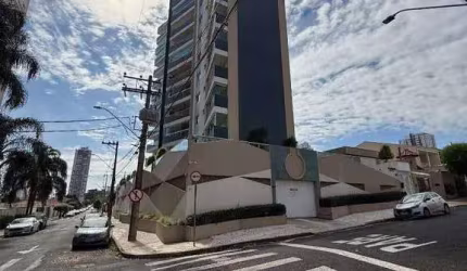 Lindo Apartamento com 137m²de área útil, localização privilegiada.