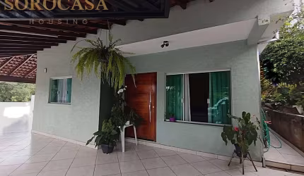 Casa à Venda  - Jd. Montreal - Esquina com 4dorm. 1suíte